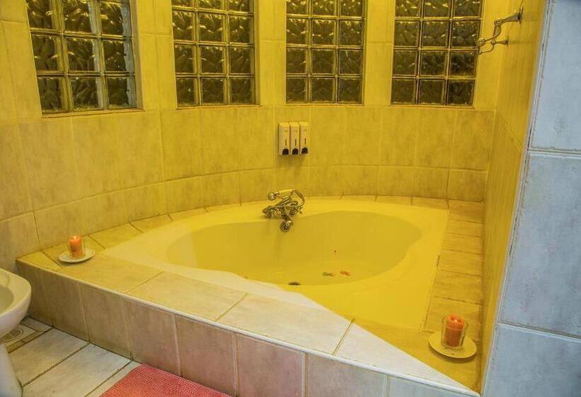 بنگله خانوادگی, Fort Motel