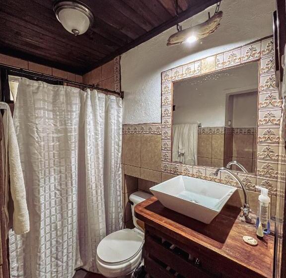 اتاق استاندارد, Hostal Antigüeño