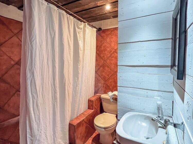 اتاق استاندارد, Hostal Antigüeño