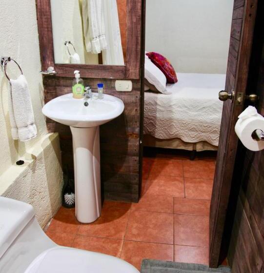 اتاق استاندارد, Hostal Antigüeño