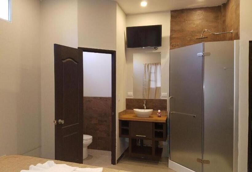 اتاق لوکس با تخت بزرگ, Celebertti