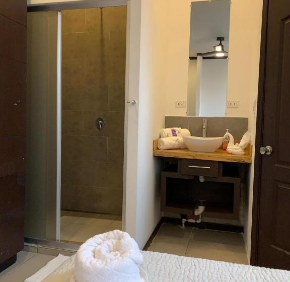 اتاق لوکس, Celebertti