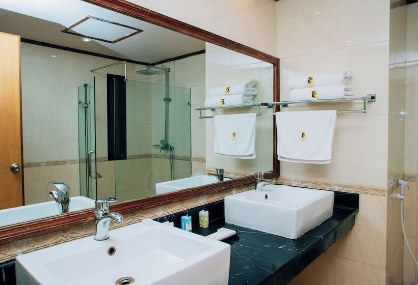 جناح إدارى, Gold Crest