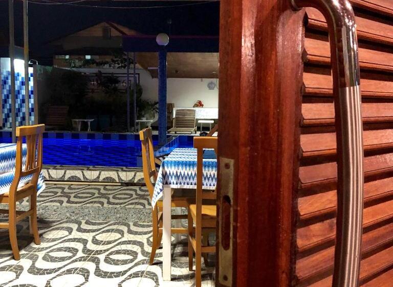اتاق لوکس سه تخته, Holland Lodge Paramaribo