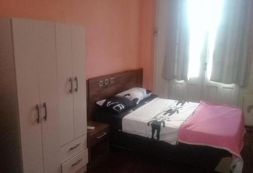Номер Deluxe с Балконом, Montevideo Port Hostel