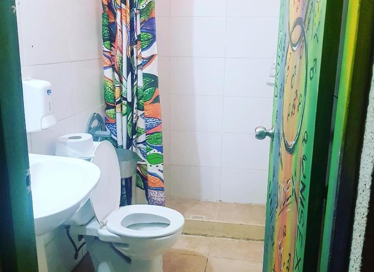 Номер Deluxe с Балконом, Montevideo Port Hostel