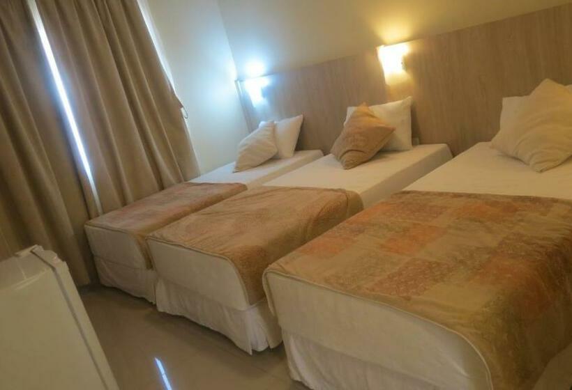 اتاق ساده سه‌ نفره, Tacuru Hotel Boutique
