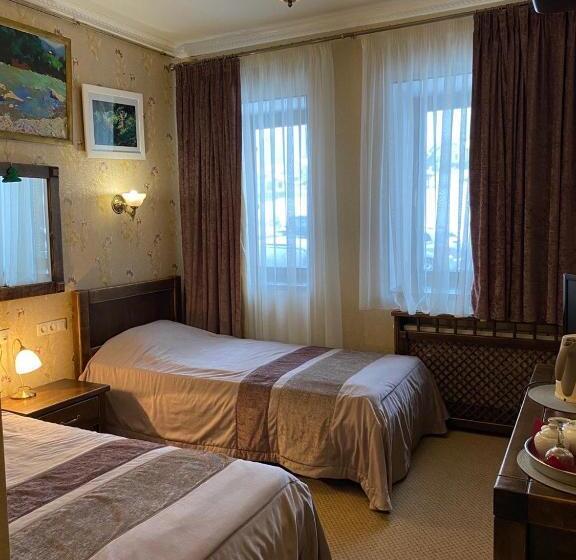 ジュニアスイート, Arthotel Mini