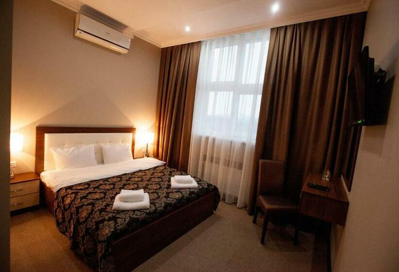 غرفة قياسية, Chernivtsi Arbat