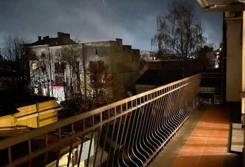 جناح مزود بجاكوزى, Fontush Boutique