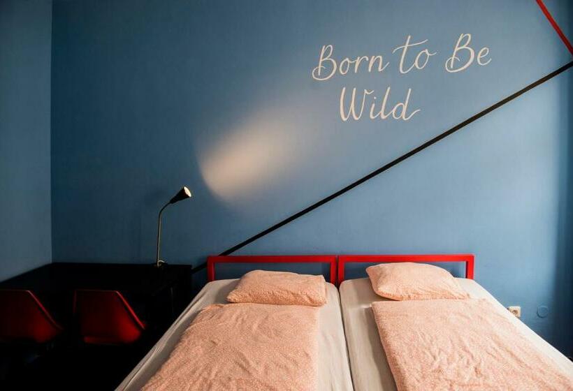Номер Стандарт Совместная Ванная, Hostel Eleven