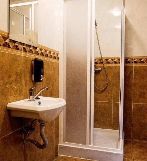 Номер Базовый Одноместный Совместный Санузел, Hostel Eleven