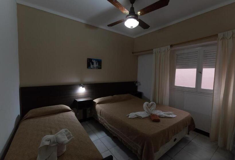 Quarto Triplo Estandar, Vial Center