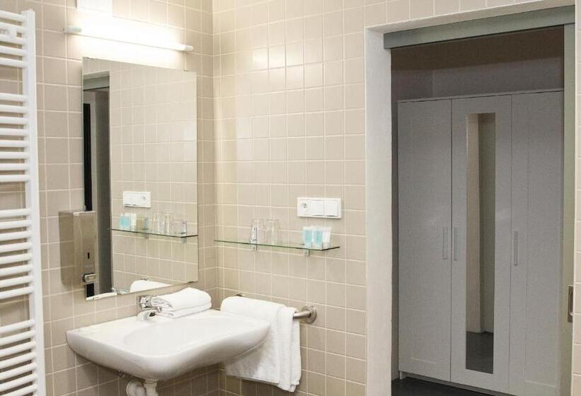 장애인을 위한 스탠다드 룸, A Hostel Zámecký Pivovar Litomyšl