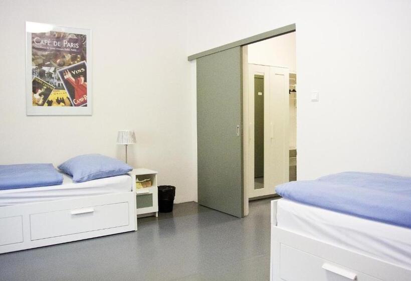 Номер Стандарт Адаптированный для Инвалидов, A Hostel Zámecký Pivovar Litomyšl