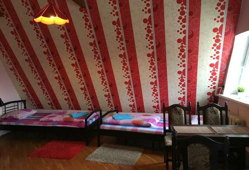 スタンダードルーム, Mikalo House