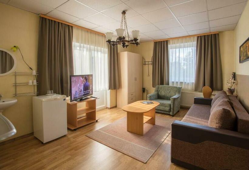 سوییت خانوادگی, Endla Hotell
