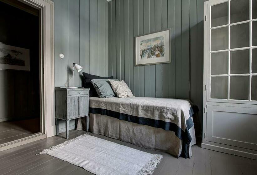 Quarto Estandar Individual, Camillas Hus
