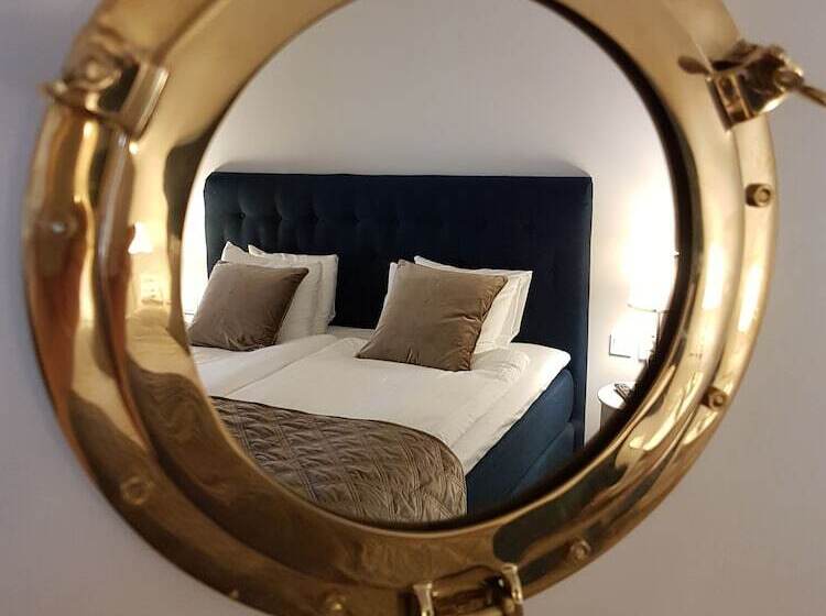 Номер Superior, Slottsgården
