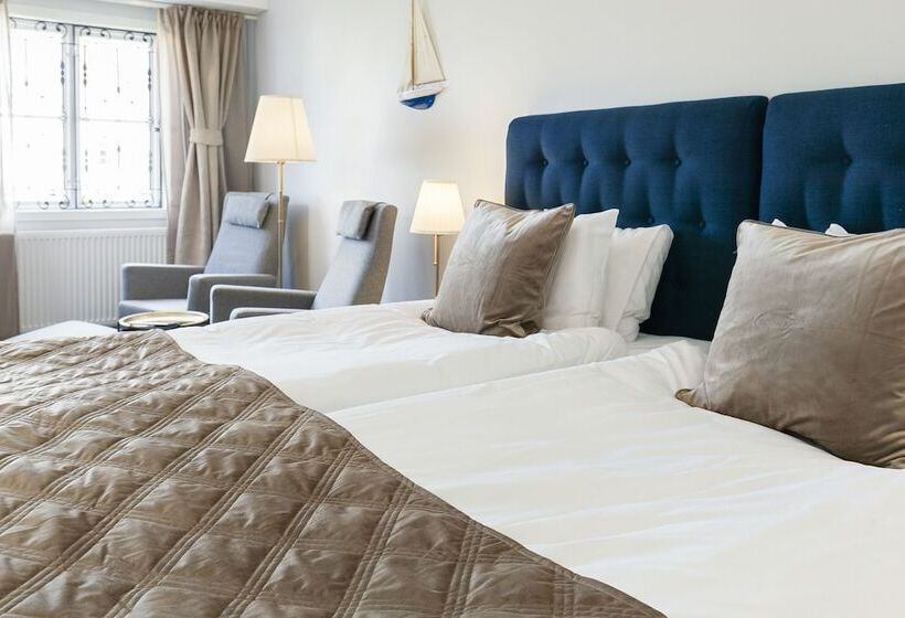 Номер Superior, Slottsgården