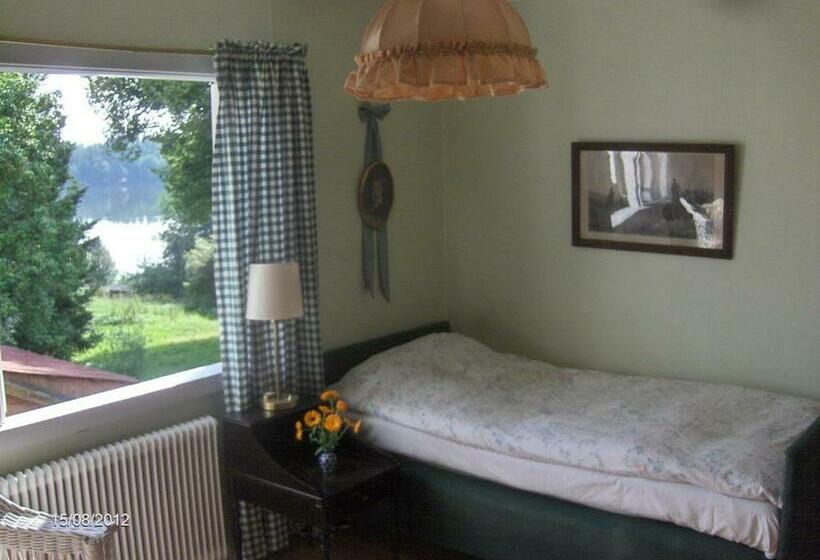 Номер Стандарт Индивидуальный Совместная Ванная, Mälby Säteri B&b