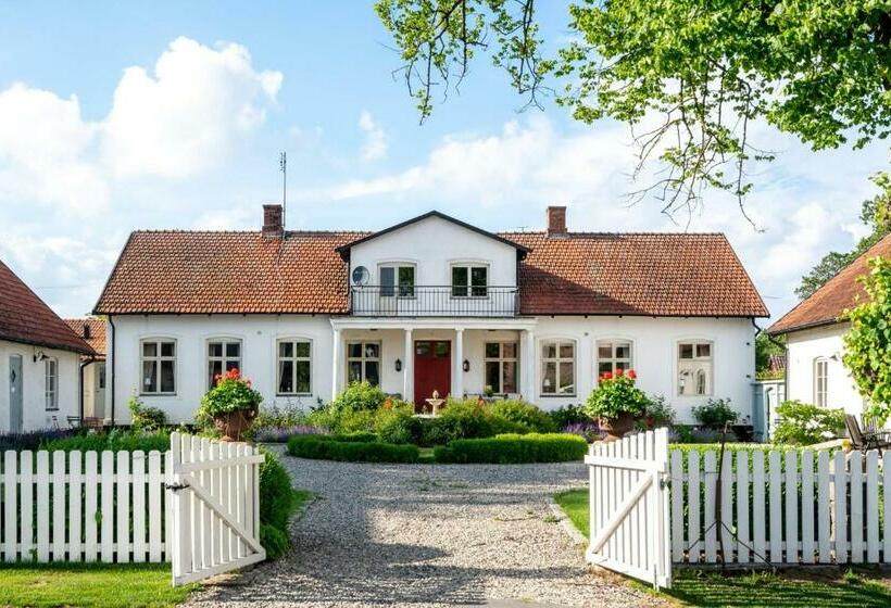 Номер Стандарт Трехместный, Svabesholms Kungsgårds B&b Och Pensionat Stenshuvud
