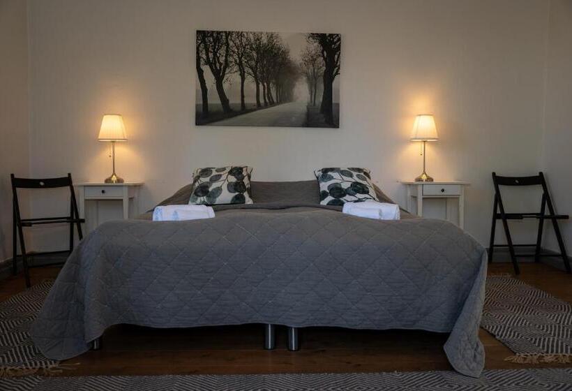 Апартаменты 1 Спальня Нижний Этаж, Svabesholms Kungsgårds B&b Och Pensionat Stenshuvud