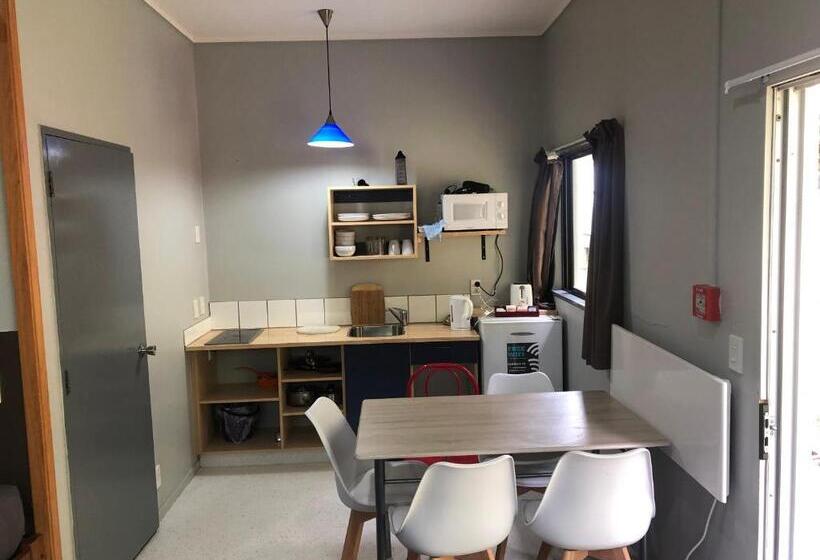 Семейный Номер, Ivorytowers Accommodation