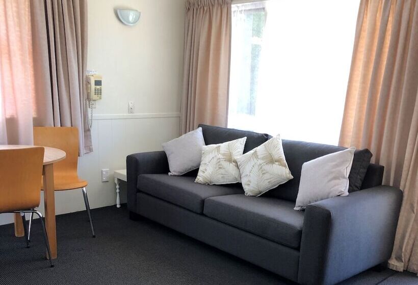 Апартаменты 2 Спальни, Alexandra Garden Court Motel