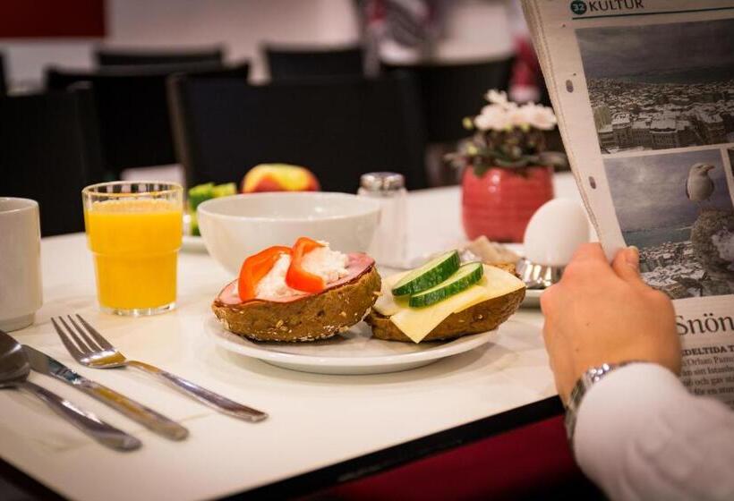 家庭间, Linköpings Cityhotell Och Vandrarhem