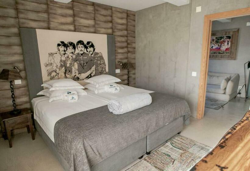 스위트, Surfers Lodge Peniche