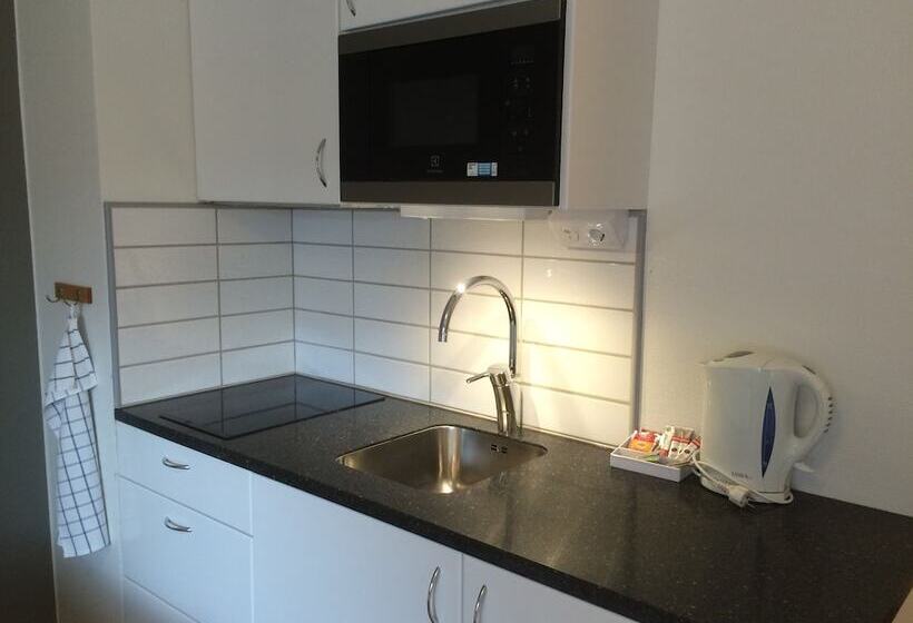 家庭间, Linköpings Cityhotell Och Vandrarhem