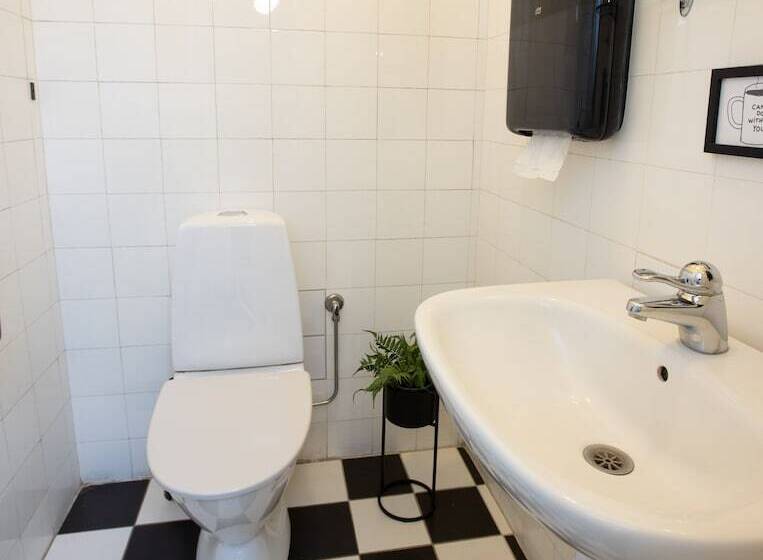Номер Базовый Совметсный Санузел, Systrar & Bonor Bed And Breakfast