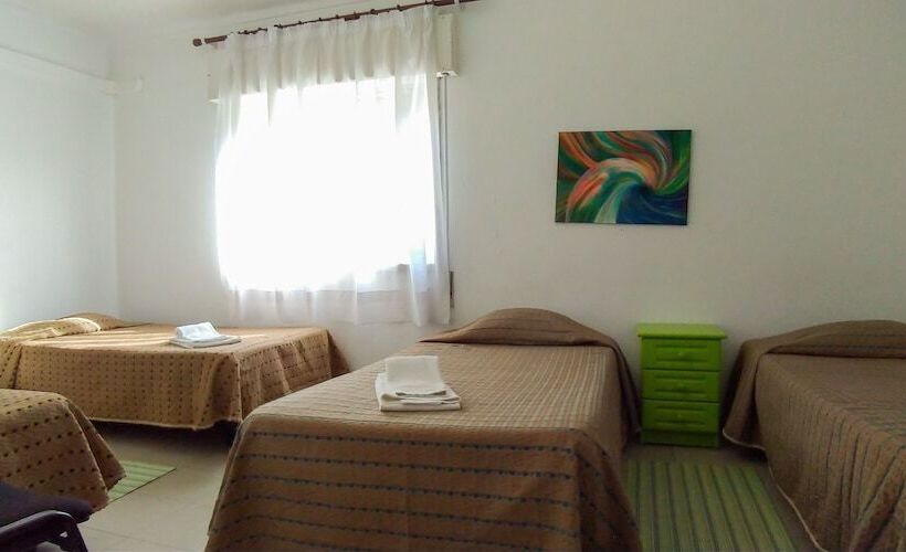 Четырехместный Номер Стандарт, E Nove Lounge Hostel Caffe