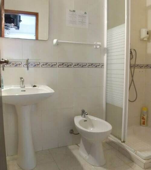 Quarto Estandar Individual, E Nove Lounge Hostel Caffe