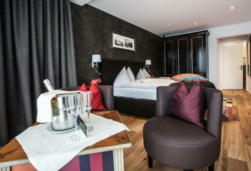 اتاق لوکس, Riviera Loft