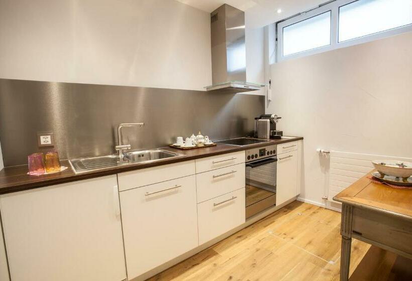 اتاق لوکس, Riviera Loft