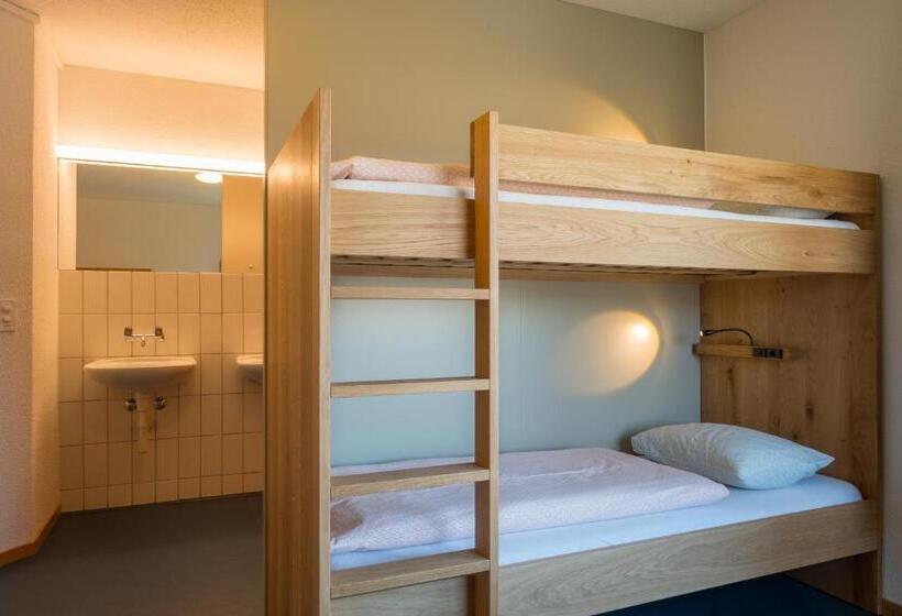 מיטה בחדר משותף, Zug Youth Hostel