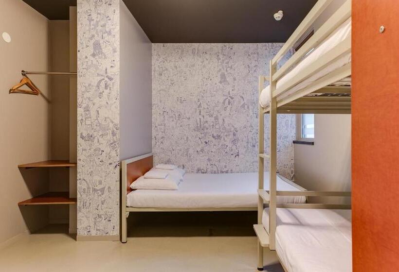 Standard Quadruple Room, Clinknoord Hostel