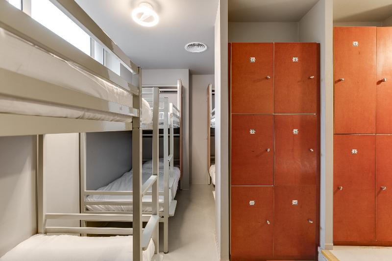 Bed in Shared Room, Clinknoord Hostel