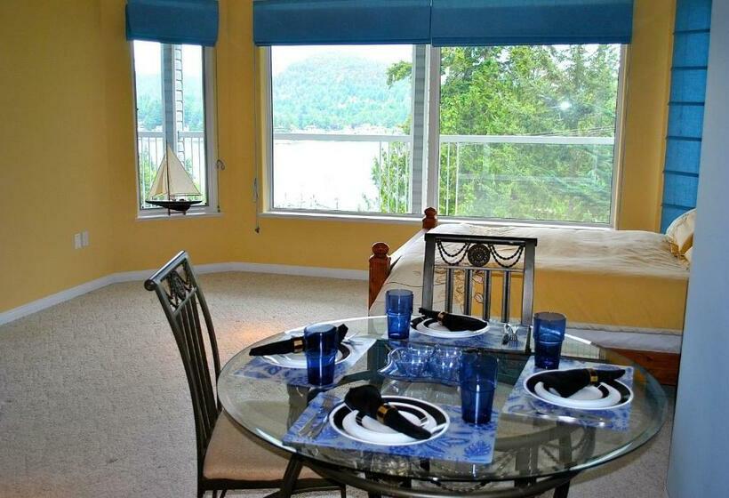 스위트, Madeira Park Oceanview Suites