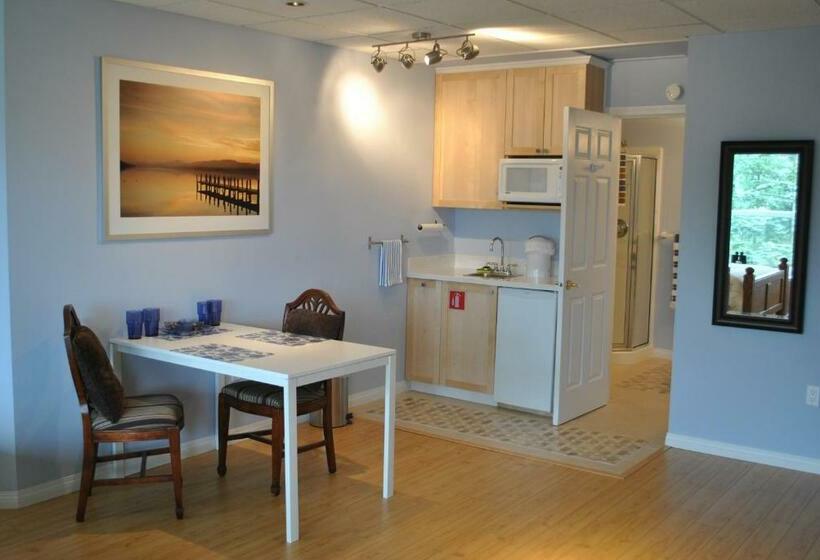 스위트, Madeira Park Oceanview Suites