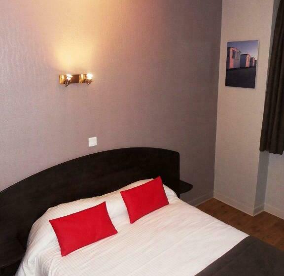 Номер Стандарт, Hôtel Du Port