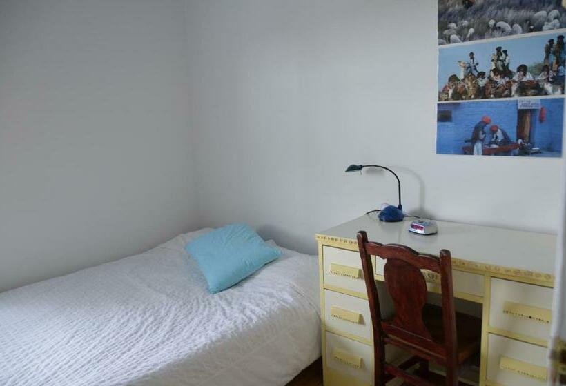 스탠다드 룸 더블 침대, Auberge Internationale Le Tangon
