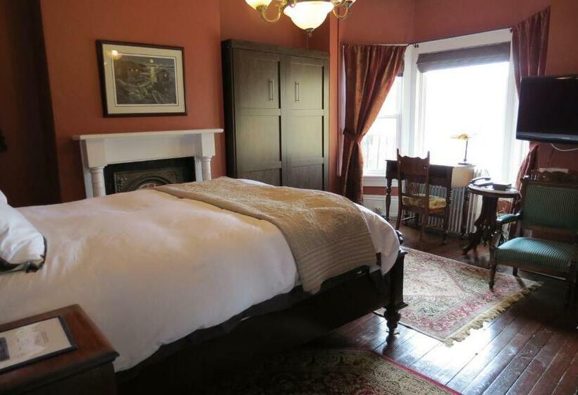 コンフォートトリプルルーム, The Roses Heritage Inn