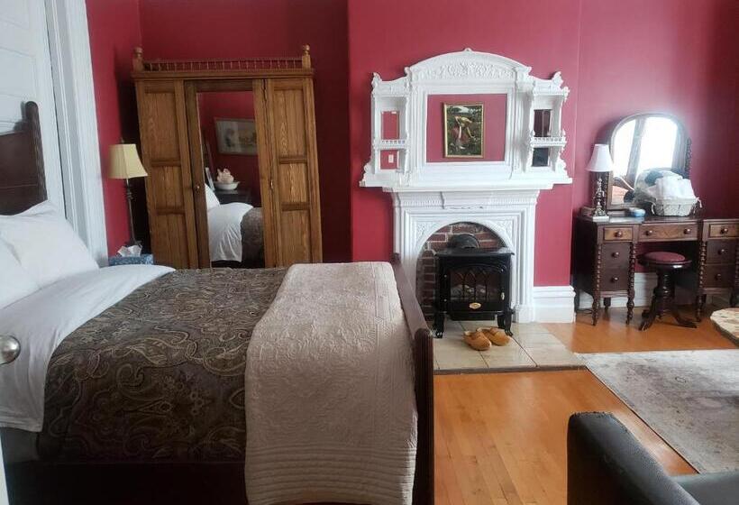 חדר אקונומי, The Roses Heritage Inn