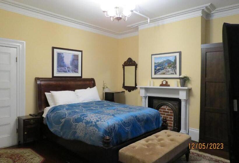 コンフォートトリプルルーム, The Roses Heritage Inn