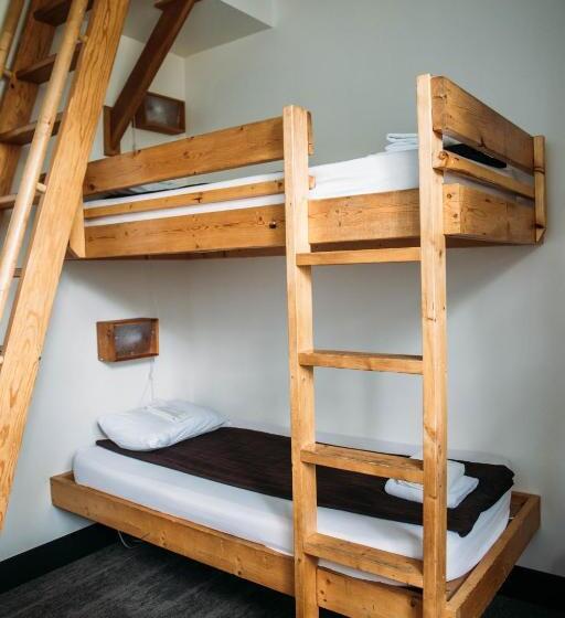 اتاق خانوادگی, Hi Lake Louise Alpine Centre   Hostel