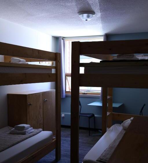 חדר סטנדרט לארבעה, Hi Lake Louise Alpine Centre   Hostel