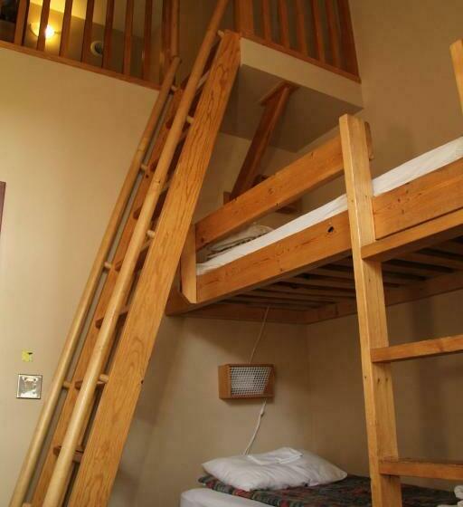 מיטה בחדר משותף, Hi Lake Louise Alpine Centre   Hostel